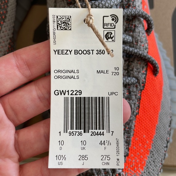 NWT Yeezy Boost 350 V2 (updated) - Picture 4 of 4